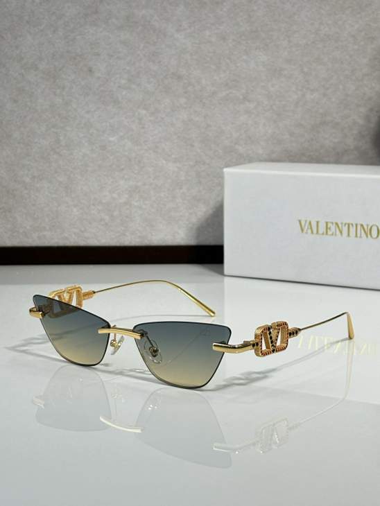 Picture of Valentino Sunglasses _SKUfw75840959fw